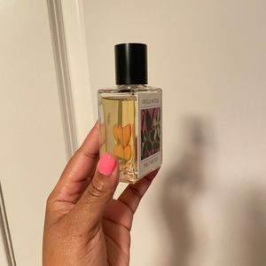 Vanilla woods 7 virtues perfume